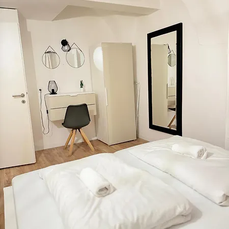 Apartment Near Downtown 2