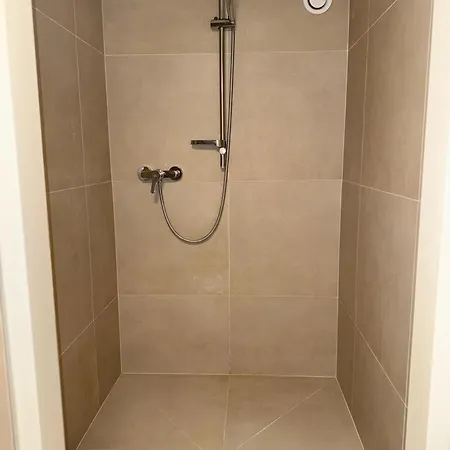 Apartment Near Downtown 2